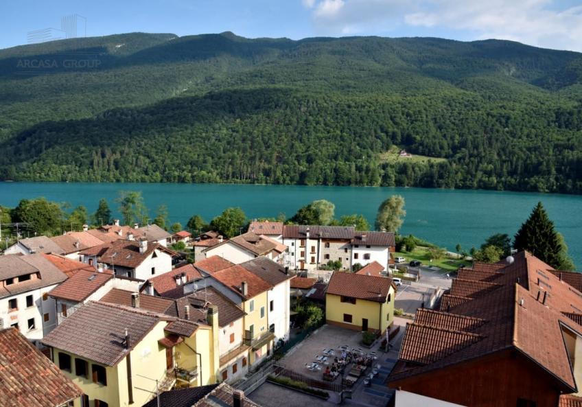 Недвижимость в Италии, озеро Барчис
