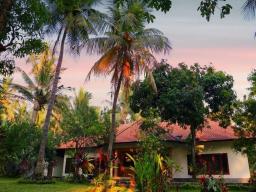 Bondalem Beach Club Bali